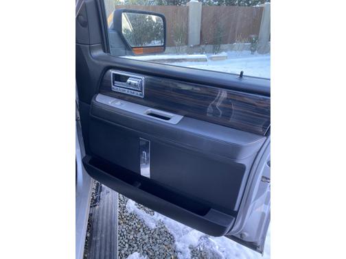 2010 Lincoln Navigator Base