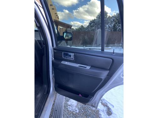 2010 Lincoln Navigator Base