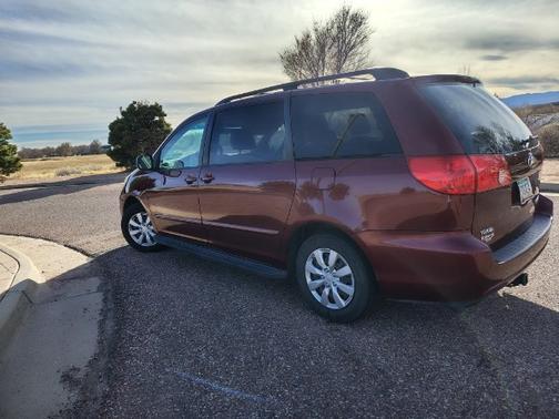 2009 Toyota Sienna LE