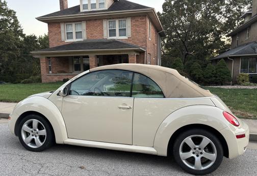 2006 Volkswagen New Beetle 2.5