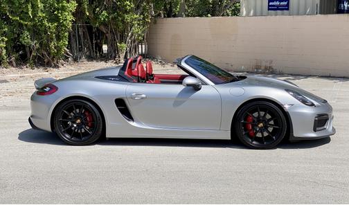 Photo 5 of 11 of 2016 Porsche Boxster Spyder