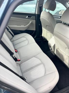 2016 Hyundai SONATA Hybrid SE