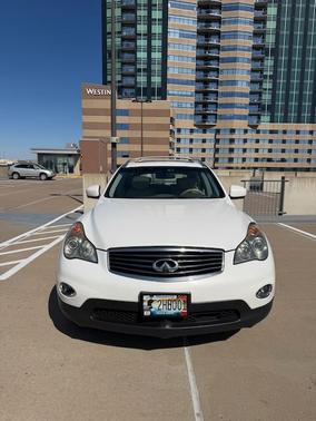 White 2008 INFINITI EX35 Journey