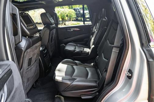 2016 Cadillac Escalade Platinum