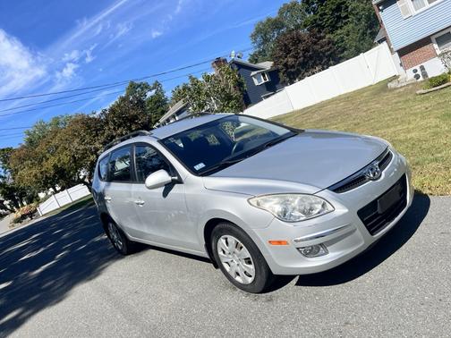 Silver 2010 Hyundai Elantra Touring GLS