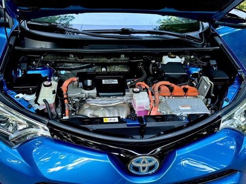 2017 Toyota RAV4 Hybrid SE