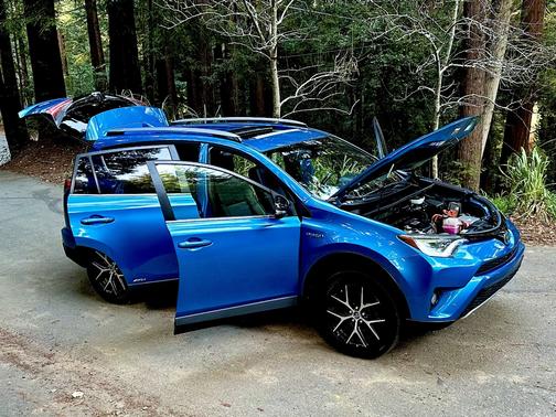2017 Toyota RAV4 Hybrid SE