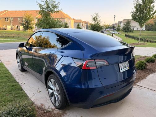 Blue 2021 Tesla Model Y Long Range