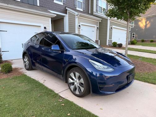 Blue 2021 Tesla Model Y Long Range