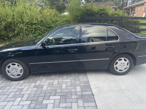 2001 Lexus LS 430 Base
