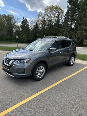 Gray 2018 Nissan Rogue S