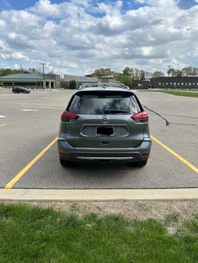 Gray 2018 Nissan Rogue S