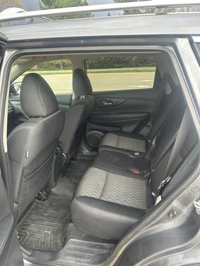 Gray 2018 Nissan Rogue S