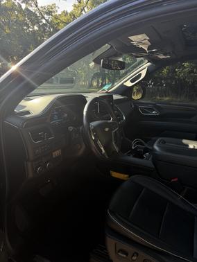 Black 2023 Chevrolet Suburban Premier