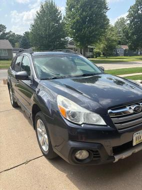 Gray 2013 Subaru Outback 2.5i Limited