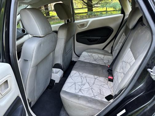 2012 Ford Fiesta SE