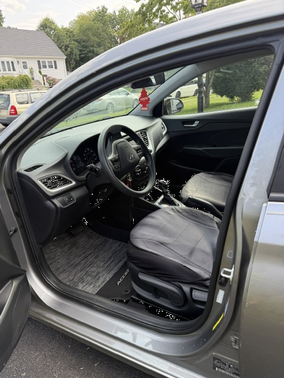 Gray 2022 Hyundai Accent SE