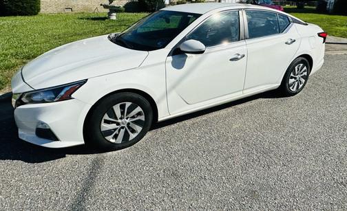 White 2019 Nissan Altima 2.5 S