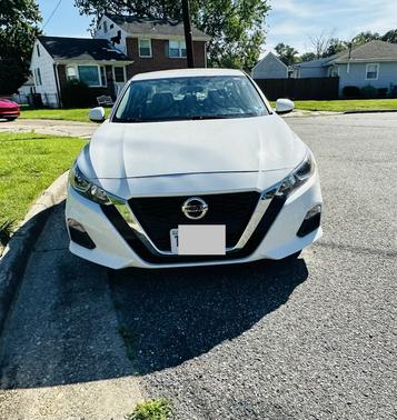 White 2019 Nissan Altima 2.5 S