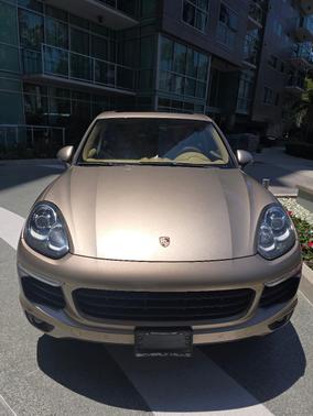 Gold 2015 Porsche Cayenne Cayenne S