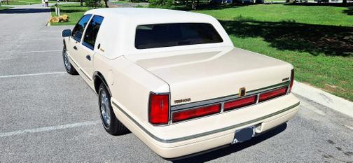 1997 Lincoln Town Car Cartier Designer