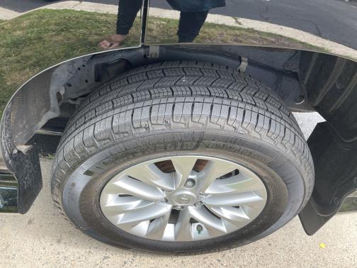 Photo 5 of 6 of 2019 Lexus GX 460 Base
