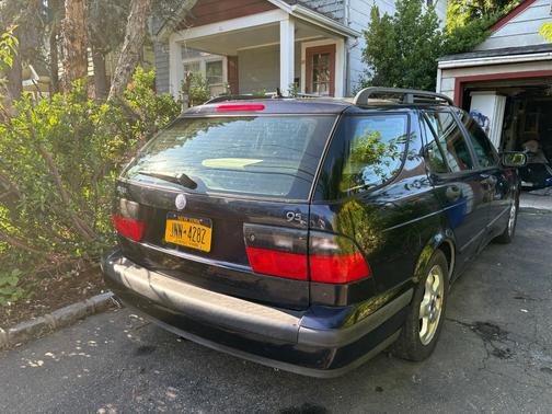 Blue 2001 Saab 9-5 SE V6