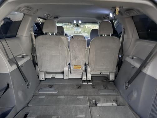 2012 Toyota Sienna LE