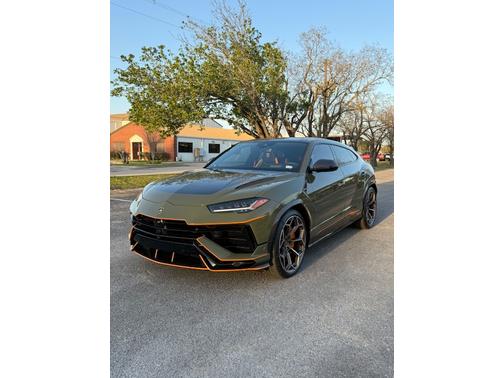 2023 Lamborghini Urus Performante