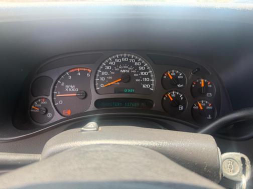 White 2004 Chevrolet Silverado 2500 LS H/D Crew Cab