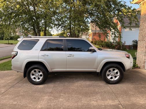 2022 Toyota 4Runner SR5