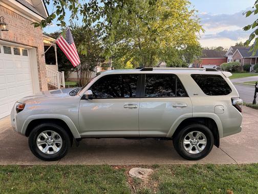 2022 Toyota 4Runner SR5