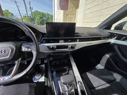 2022 Audi A4 45 S line Premium Plus