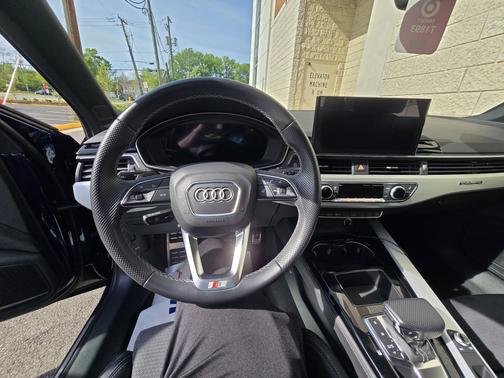 2022 Audi A4 45 S line Premium Plus