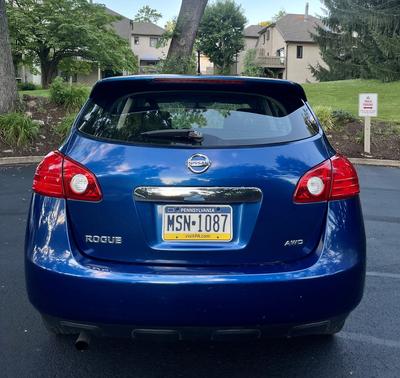 Blue 2011 Nissan Rogue S