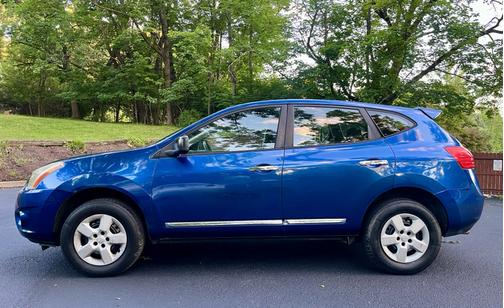 Blue 2011 Nissan Rogue S