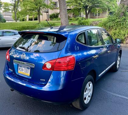 Blue 2011 Nissan Rogue S