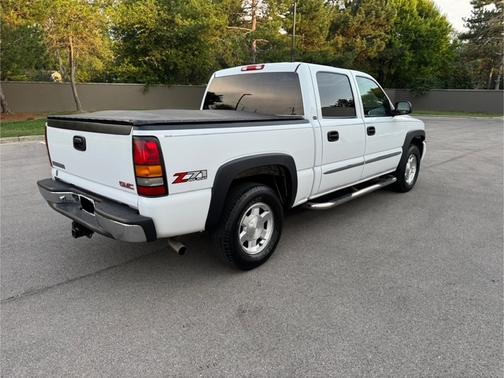 2006 GMC Sierra 1500 SLE Crew Cab