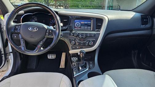 White 2013 Kia Optima SXL