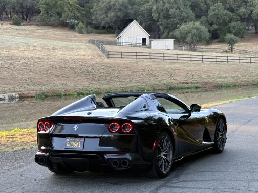 2023 Ferrari 812 GTS Base