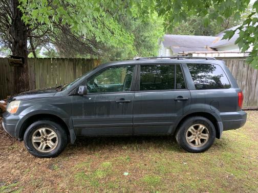 Photo 3 of 4 of 2004 Honda Pilot EX-L