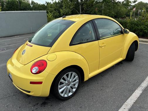 2008 Volkswagen New Beetle S
