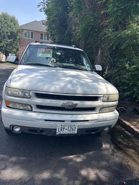 White 2005 Chevrolet Suburban 1500 Z71