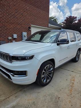 White 2024 Jeep Grand Wagoneer Series III