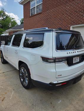 White 2024 Jeep Grand Wagoneer Series III