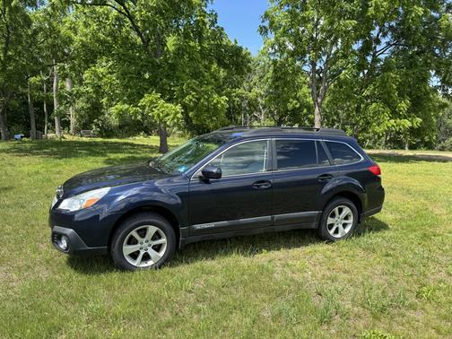 Blue 2014 Subaru Outback 2.5i Premium