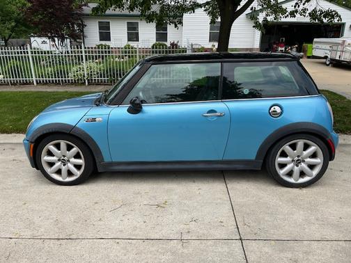 2004 MINI Cooper S Base
