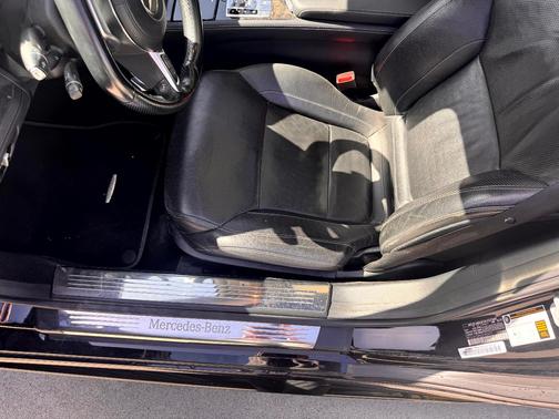 Black 2018 Mercedes-Benz SL 550 Base