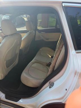 White 2018 BMW X1 xDrive28i