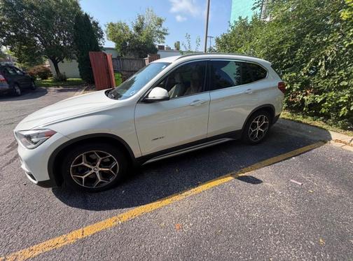 White 2018 BMW X1 xDrive28i